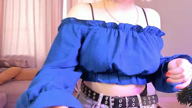 Snapshot of MariamGravert chatting on 02.14.26 MariamGravert online show from 02.14.26