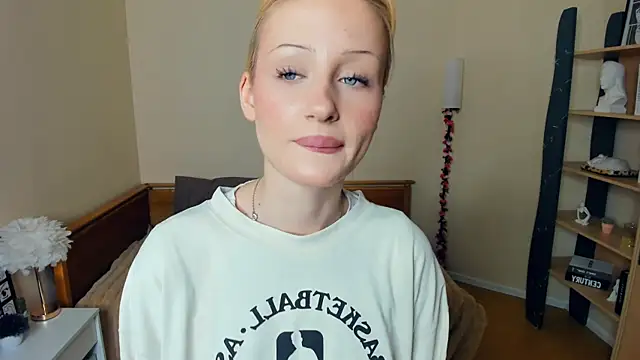 Snapshot of LolaStusse chatting on 03.01.26 LolaStusse online show from 03.01.26