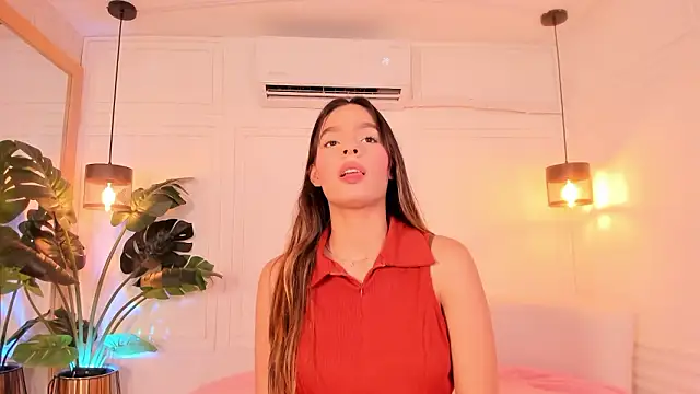 Nicole Whittee online show from 02.26.26