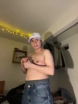 Snapshot of SimonMasseel chatting on 02.19.26 SimonMasseel online show from 02.19.26