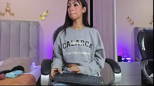 Snapshot of Emma_Hearts chatting on 02.07.26 Emma Hearts online show from 02.07.26