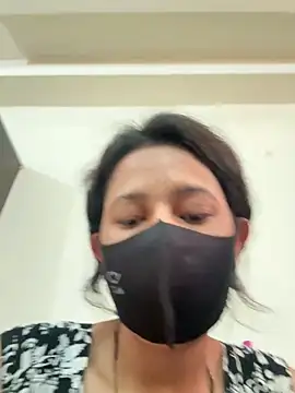 raavigirl online show from 02.25.26