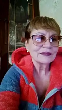Snapshot of SophieBurns chatting on 04.17.26 SophieBurns online show from 04.17.26