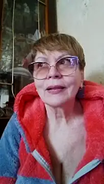 Snapshot of SophieBurns chatting on 04.27.26 SophieBurns online show from 04.27.26