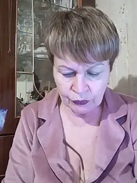 Snapshot of SophieBurns chatting on 05.18.26 SophieBurns online show from 05.18.26
