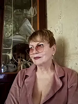 Snapshot of SophieBurns chatting on 05.22.26 SophieBurns online show from 05.22.26