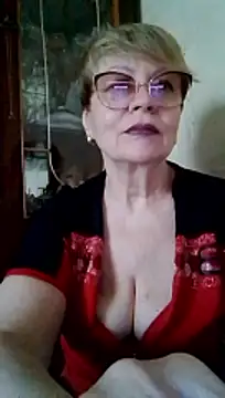 Snapshot of SophieBurns chatting on 07.05.26 SophieBurns online show from 07.05.26