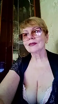 Snapshot of SophieBurns chatting on 07.14.26 SophieBurns online show from 07.14.26