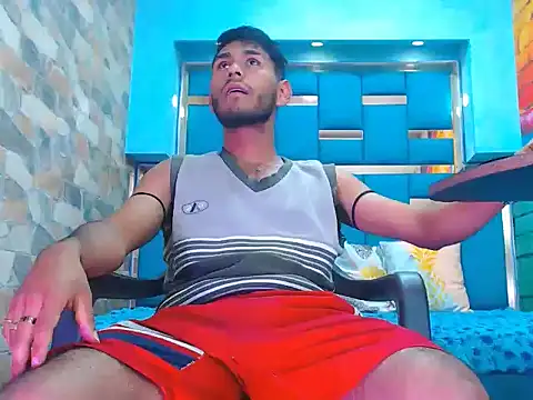 Snapshot of warmNoah chatting on 02.13.26 warmNoah online show from 02.13.26