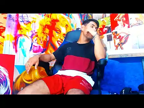 Snapshot of warmNoah chatting on 02.18.26 warmNoah online show from 02.18.26