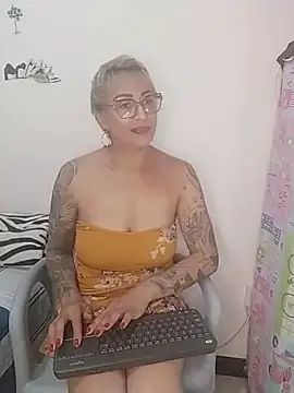 Charlotte gray  online show from 02.19.26