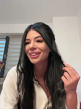 Snapshot of VivienDiamond chatting on 02.08.26 VivienDiamond online show from 02.08.26