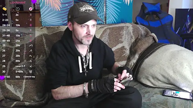 Snapshot of SwatRocShy chatting on 02.10.26 SwatRocShy online show from 02.10.26