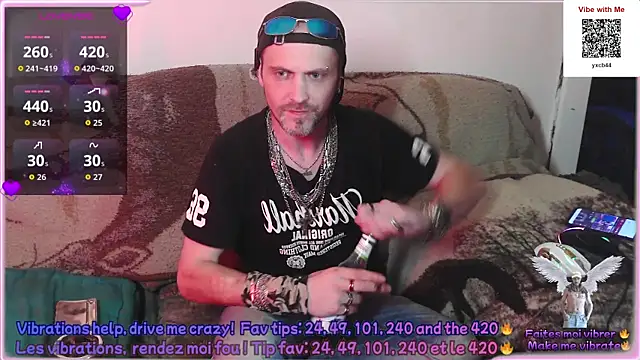 Snapshot of SwatRocShy chatting on 05.09.26 SwatRocShy online show from 05.09.26