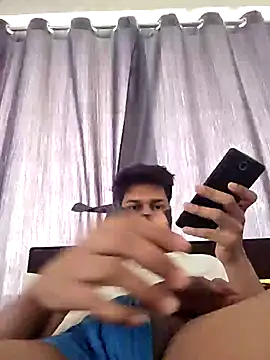 Snapshot of boyrir chatting on 02.18.26 boyrir online show from 02.18.26