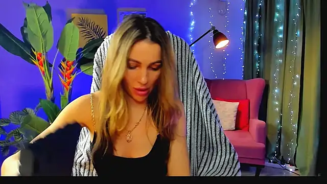 Snapshot of KrisWillis chatting on 02.13.26 KrisWillis online show from 02.13.26