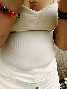 Snapshot of sigmasia chatting on 04.28.26 sigmasia online show from 04.28.26