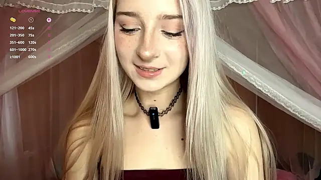 Snapshot of EvaQT chatting on 02.28.26 EvaQT online show from 02.28.26