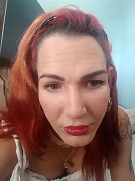 Snapshot of Lulu_de_cuba chatting on 02.12.26 Lulu de cuba online show from 02.12.26