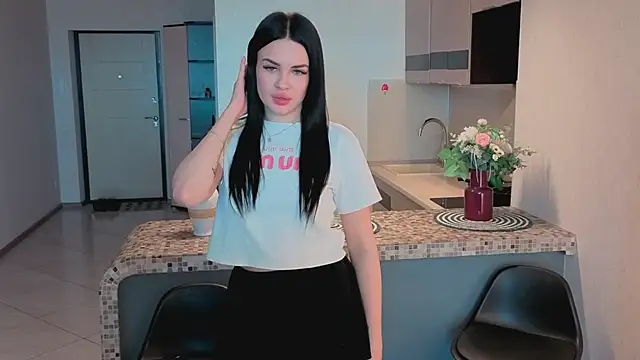 Snapshot of JenniferHowardd chatting on 02.11.26 JenniferHowardd online show from 02.11.26