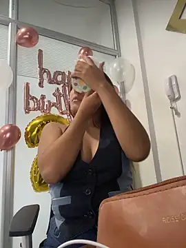 Snapshot of Emily_Harpeer chatting on 02.16.26 Emily Harpeer online show from 02.16.26