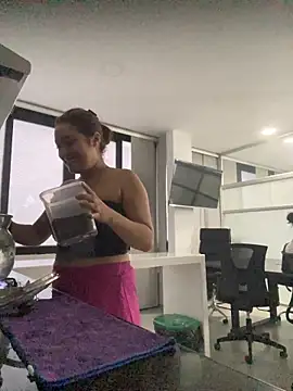 Snapshot of Emily_Harpeer chatting on 02.22.26 Emily Harpeer online show from 02.22.26