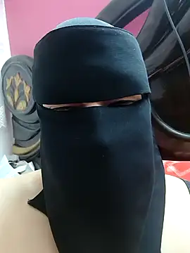 Snapshot of Warda_Egy chatting on 03.18.26 Warda Egy online show from 03.18.26