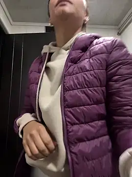 Snapshot of RachelWeisz_ chatting on 02.22.26 RachelWeisz online show from 02.22.26