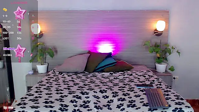 Gaby Chain01 online show from 03.14.26