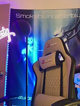 Smokebluntafterblunt online show from 02.24.26