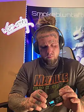 Smokebluntafterblunt online show from 03.04.26