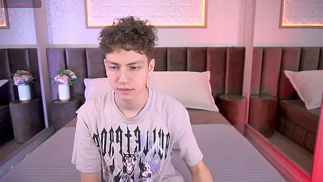 Snapshot of StefanBev chatting on 02.08.26 StefanBev online show from 02.08.26