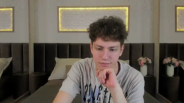 Snapshot of StefanBev chatting on 02.27.26 StefanBev online show from 02.27.26