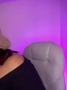 Snapshot of Wen_01 chatting on 02.12.26 Wen 01 online show from 02.12.26