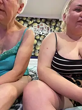 Snapshot of Mommy-girl-Lola chatting on 03.15.26 Mommy-girl-Lola online show from 03.15.26