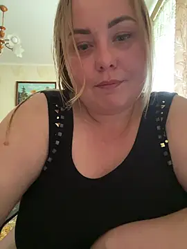Snapshot of Mommy-girl-Lola chatting on 05.15.26 Mommy-girl-Lola online show from 05.15.26