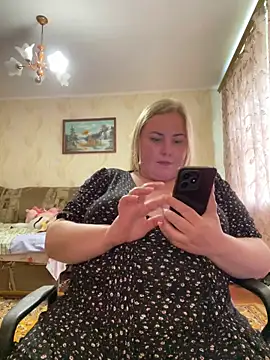Snapshot of Mommy-girl-Lola chatting on 05.18.26 Mommy-girl-Lola online show from 05.18.26