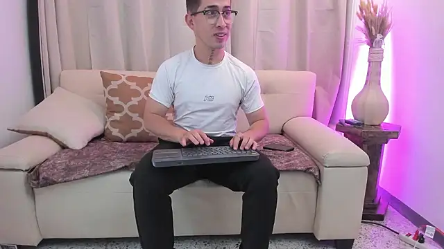 Tommas Jhonson online show from 02.17.26