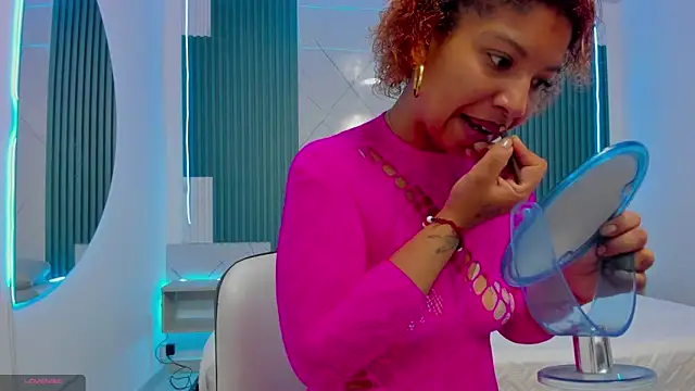 Shantall-blue online show from 02.11.26