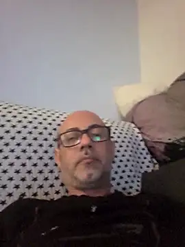 Snapshot of pareja47 chatting on 04.27.26 pareja47 online show from 04.27.26