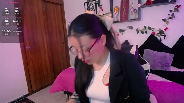 QueenRose94 online show from 02.19.26