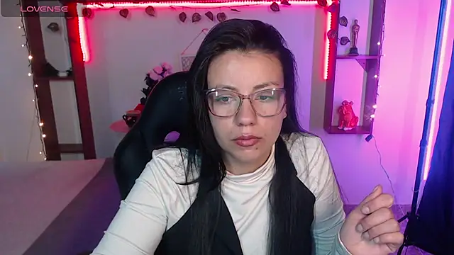 QueenRose94 online show from 03.18.26