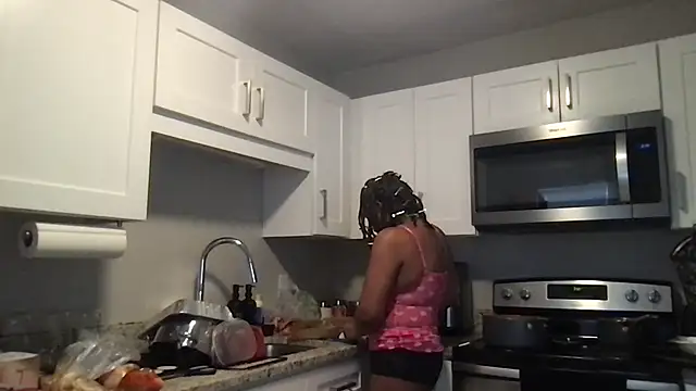 Snapshot of bisexualbeauty50 chatting on 02.14.26 bisexualbeauty50 online show from 02.14.26