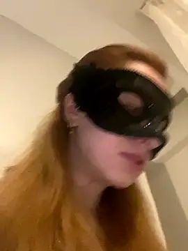 Snapshot of seluna_baby chatting on 02.22.26 seluna baby online show from 02.22.26