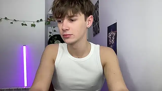 Snapshot of YourMilkyGuy chatting on 04.30.26 YourMilkyGuy online show from 04.30.26