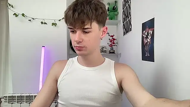 Snapshot of YourMilkyGuy chatting on 05.19.26 YourMilkyGuy online show from 05.19.26