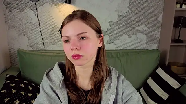 Snapshot of LesleySky chatting on 03.01.26 LesleySky online show from 03.01.26