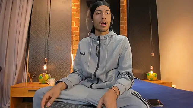 Snapshot of ItsZairen chatting on 02.09.26 ItsZairen online show from 02.09.26