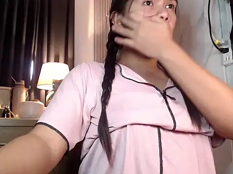 Snapshot of Mooree_naba chatting on 05.25.26 Mooree naba online show from 05.25.26