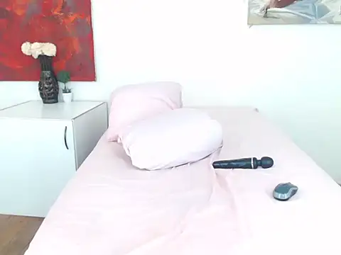 Snapshot of DARKBEAUTY20 chatting on 02.14.26 DARKBEAUTY20 online show from 02.14.26